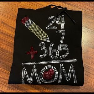 Custom bling Mom hoodie! Black in color and unisex xlarge.